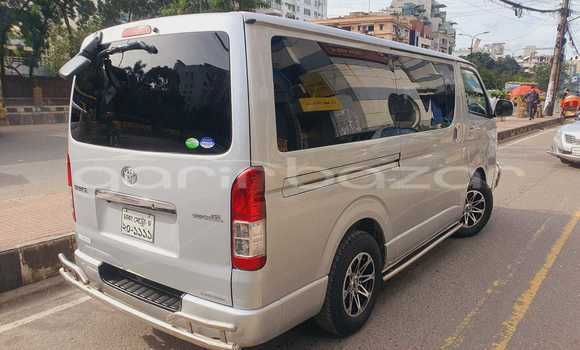 Buy Used 2018 Toyota Hiace super gl in Dhaka, Dhaka Buy Used 2018 Toyota Hiace super gl in Dhaka, Dhaka