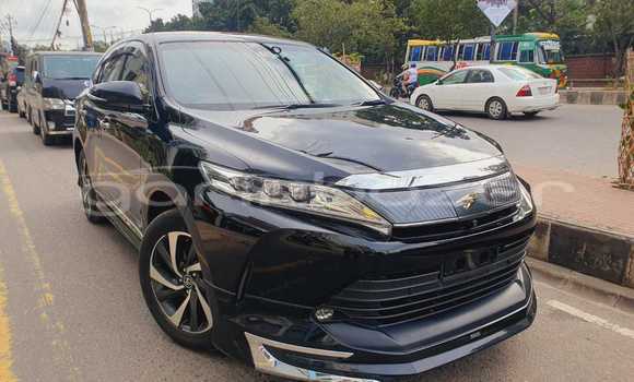 Buy Import 2019 Toyota Harrier in Dhaka, Dhaka Buy Import 2019 Toyota Harrier in Dhaka, Dhaka