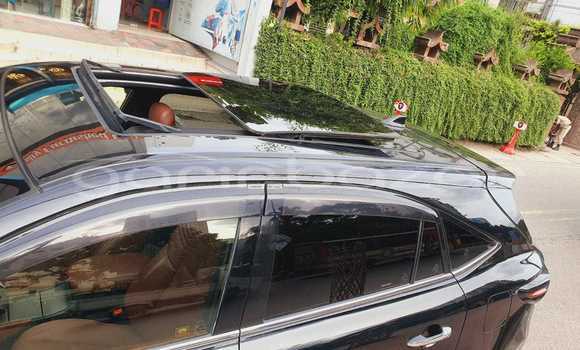 Buy Import 2019 Toyota Harrier in Dhaka, Dhaka Buy Import 2019 Toyota Harrier in Dhaka, Dhaka