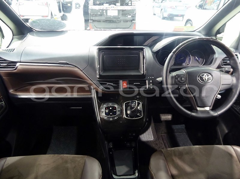 Big with watermark toyota esquire gi premium dhaka dhaka 10624
