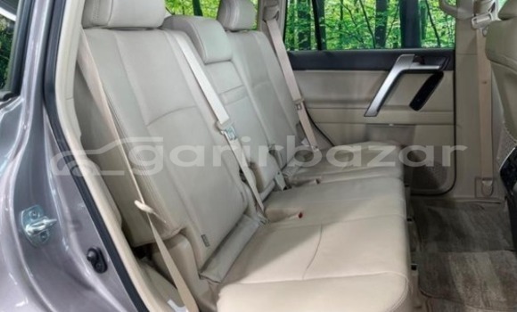 কিনুন ব্যবহৃত Toyota গাড়ী কিনুন ব্যবহৃত Toyota গাড়ী