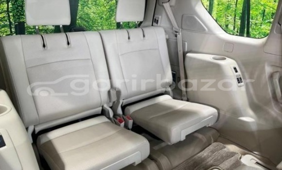 কিনুন ব্যবহৃত Toyota গাড়ী কিনুন ব্যবহৃত Toyota গাড়ী