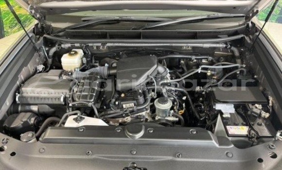 কিনুন ব্যবহৃত Toyota গাড়ী কিনুন ব্যবহৃত Toyota গাড়ী