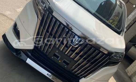 কেনা ব্যবহৃত Toyota Esquire Other গাড়ী মধ্যে ঢাকা মধ্যে Dhaka