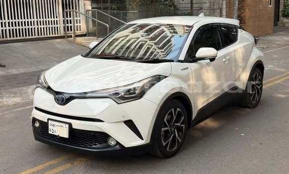 Buy Used 2017 Toyota CHR in Dhaka, Dhaka Buy Used 2017 Toyota CHR in Dhaka, Dhaka
