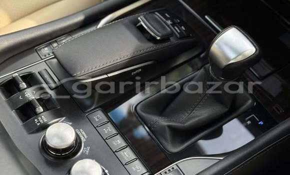 কিনুন ব্যবহৃত Lexus গাড়ী কিনুন ব্যবহৃত Lexus গাড়ী