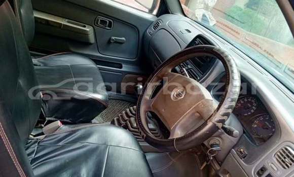 কিনুন ব্যবহৃত Nissan গাড়ী কিনুন ব্যবহৃত Nissan গাড়ী