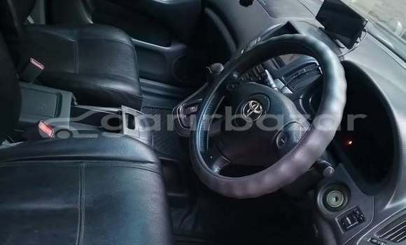 কিনুন ব্যবহৃত Toyota গাড়ী কিনুন ব্যবহৃত Toyota গাড়ী