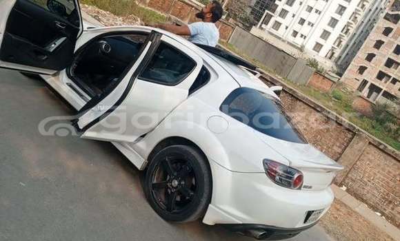 কিনুন ব্যবহৃত Mazda গাড়ী কিনুন ব্যবহৃত Mazda গাড়ী