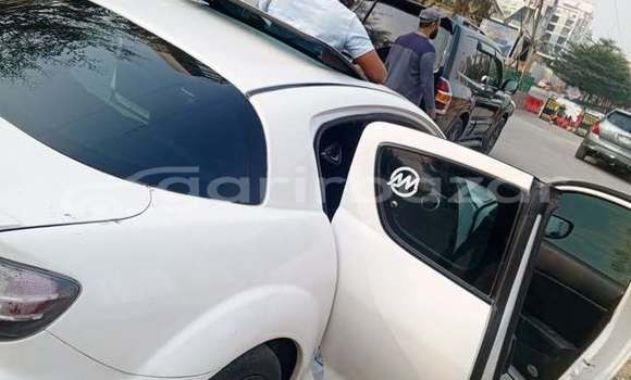 কিনুন ব্যবহৃত Mazda গাড়ী কিনুন ব্যবহৃত Mazda গাড়ী