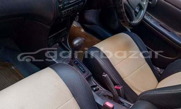 কিনুন ব্যবহৃত Toyota গাড়ী কিনুন ব্যবহৃত Toyota গাড়ী