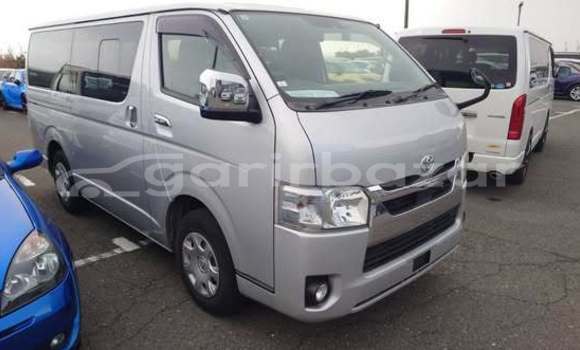 Buy Used 2018 Toyota Hiace in Dhaka, Dhaka Buy Used 2018 Toyota Hiace in Dhaka, Dhaka