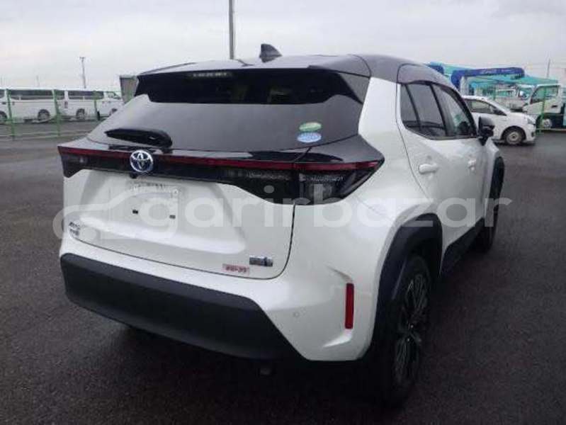 Big with watermark toyota yaris dhaka dhaka 84067