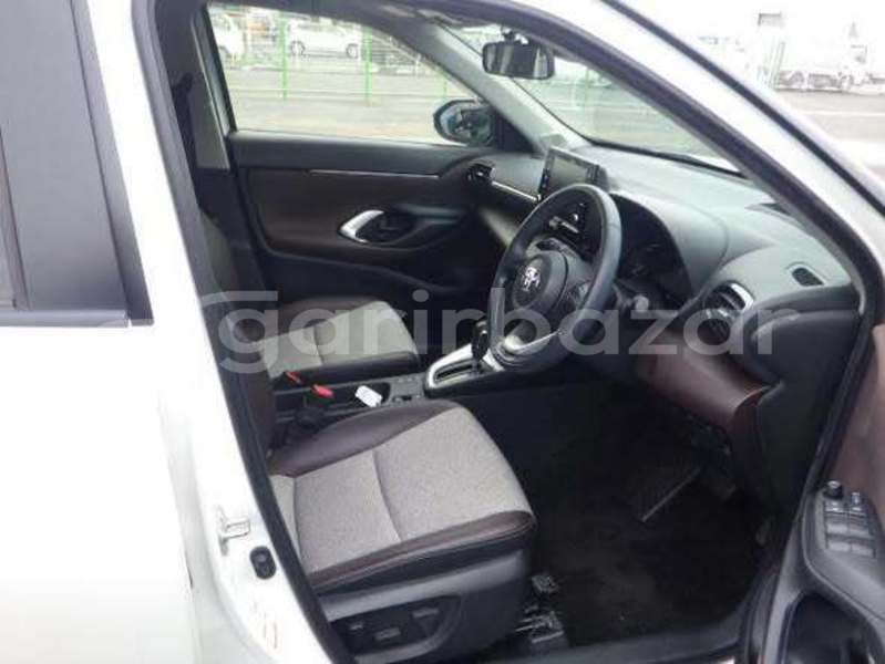 Big with watermark toyota yaris dhaka dhaka 84067