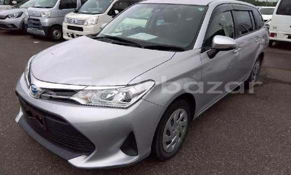 Buy Used 2021 Toyota Axio fielder in Dhaka, Dhaka
