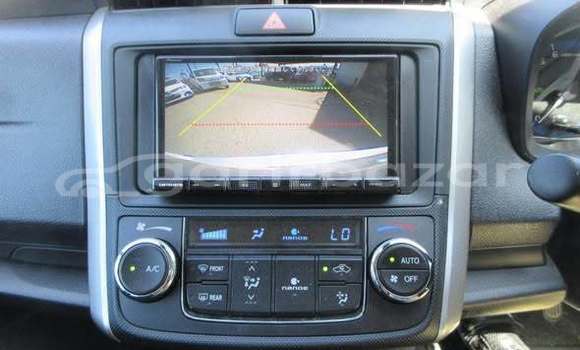 Buy Used 2021 Toyota Axio fielder in Dhaka, Dhaka Buy Used 2021 Toyota Axio fielder in Dhaka, Dhaka