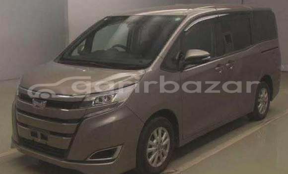 Buy Used 2020 Toyota Noah in Dhaka, Dhaka Buy Used 2020 Toyota Noah in Dhaka, Dhaka