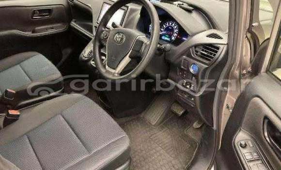 Buy Used 2020 Toyota Noah in Dhaka, Dhaka Buy Used 2020 Toyota Noah in Dhaka, Dhaka