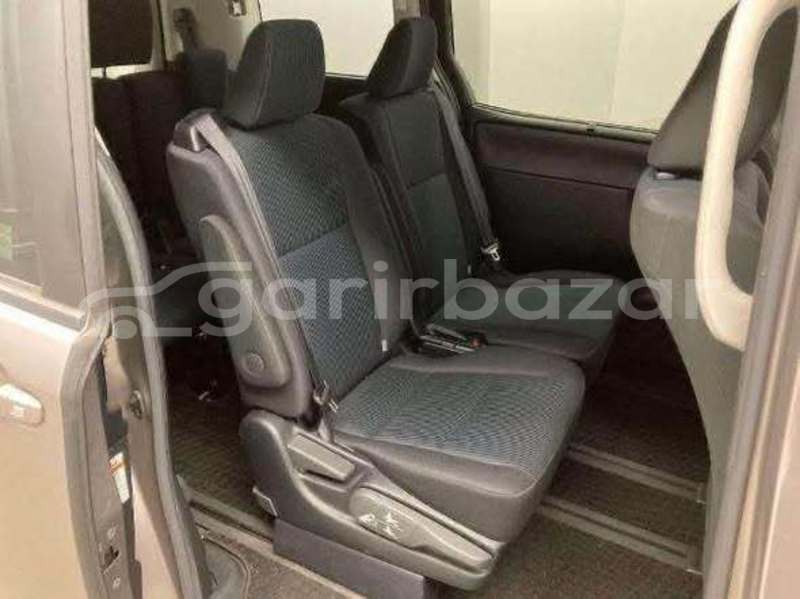 Big with watermark toyota noah dhaka dhaka 84073