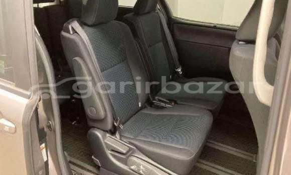 Buy Used 2020 Toyota Noah in Dhaka, Dhaka Buy Used 2020 Toyota Noah in Dhaka, Dhaka