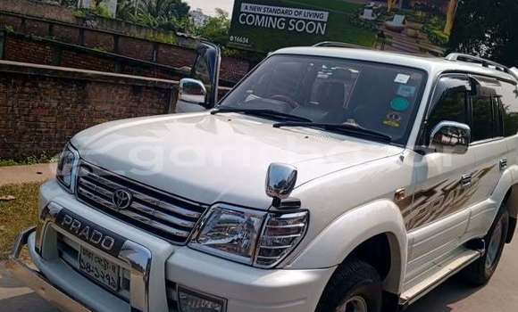 কিনুন ব্যবহৃত Toyota গাড়ী কিনুন ব্যবহৃত Toyota গাড়ী
