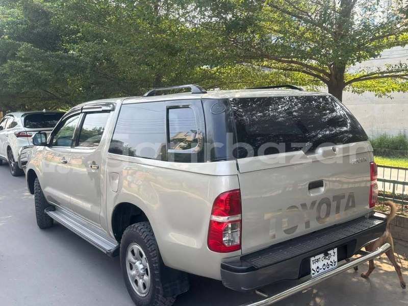 Big with watermark toyota hilux dhaka dhaka 84077
