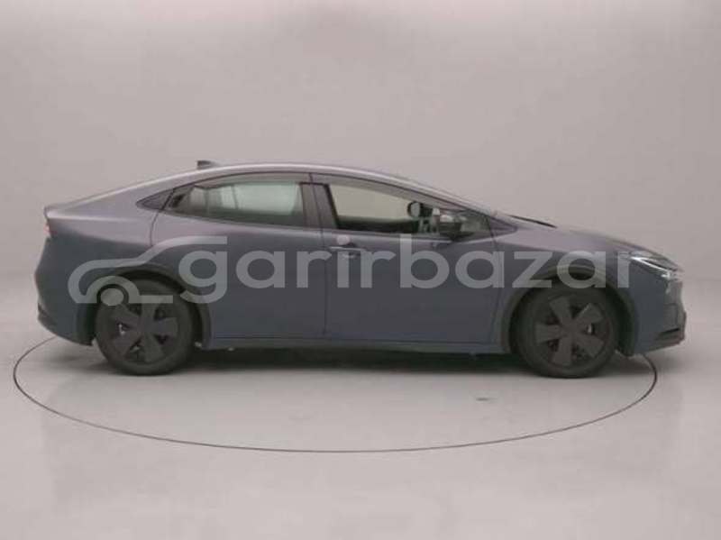 Big with watermark toyota pius zvw51 dhaka dhaka 84093