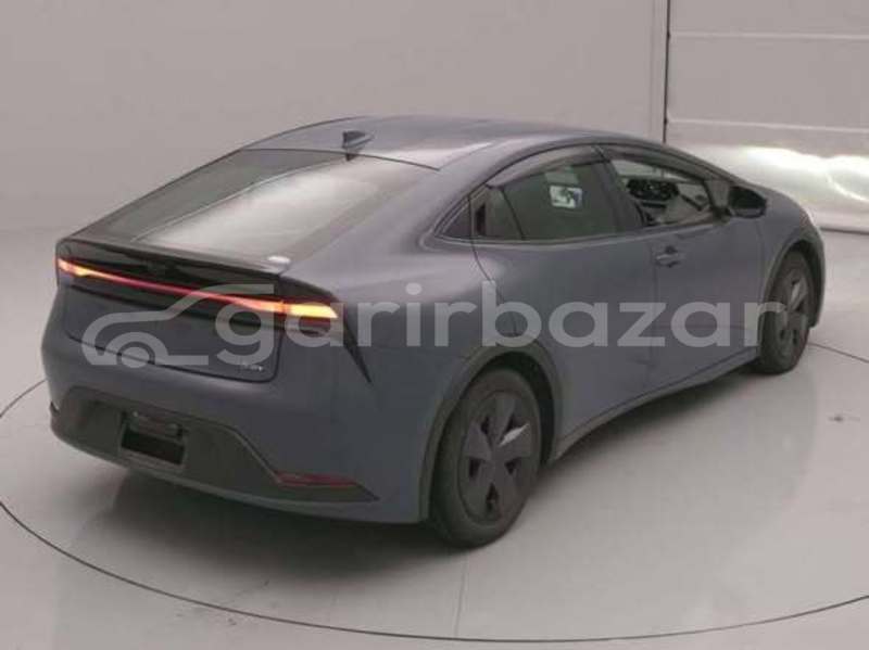 Big with watermark toyota pius zvw51 dhaka dhaka 84093