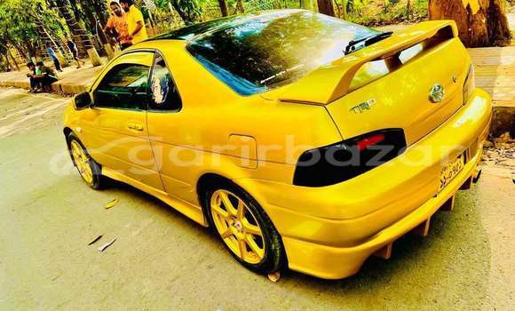 কিনুন ব্যবহৃত Toyota গাড়ী কিনুন ব্যবহৃত Toyota গাড়ী