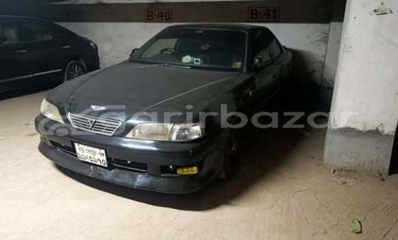 কিনুন ব্যবহৃত Toyota গাড়ী