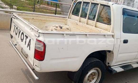 কিনুন ব্যবহৃত Toyota গাড়ী কিনুন ব্যবহৃত Toyota গাড়ী