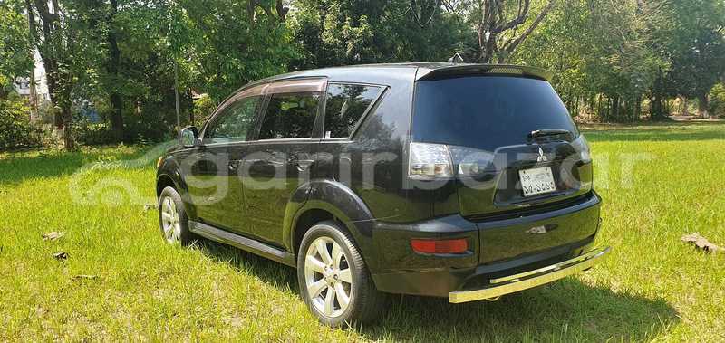 Big with watermark mitsubishi outlandar with 7 seater 2011 dhaka dhaka 84208