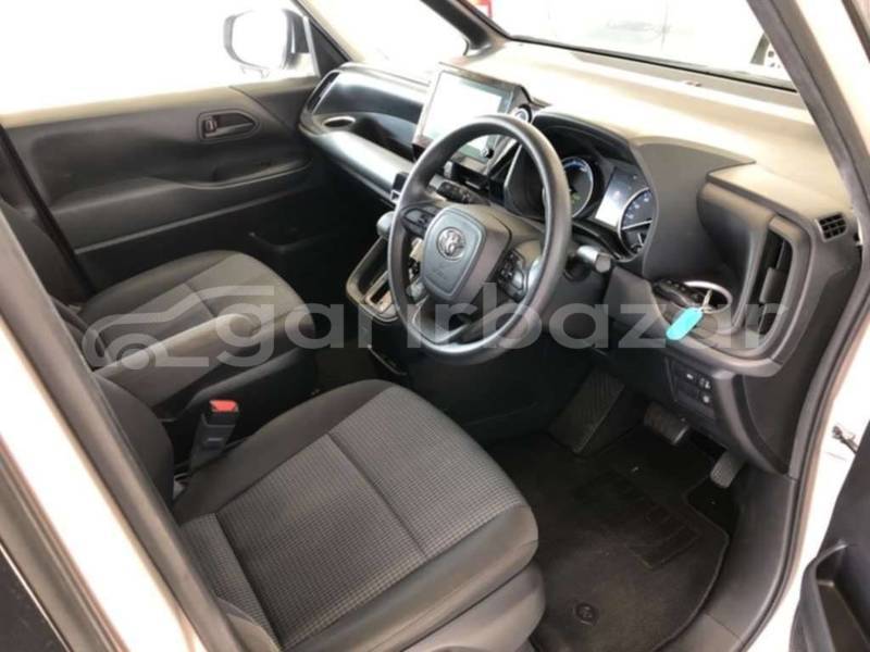 Big with watermark toyota noah 2023 dhaka dhaka 84237