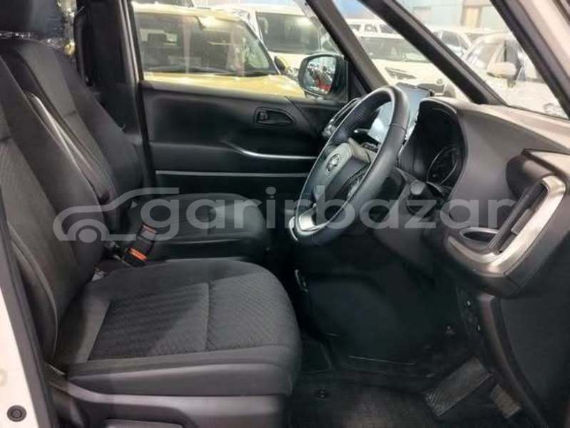 Big with watermark toyota voxy dhaka dhaka 84280