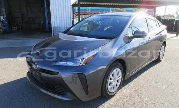 কিনুন ব্যবহৃত Toyota গাড়ী কিনুন ব্যবহৃত Toyota গাড়ী