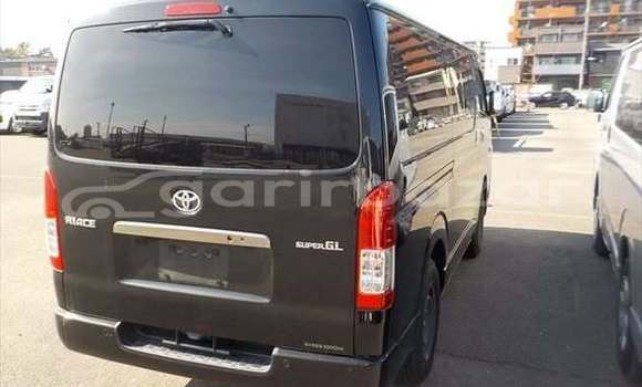 কিনুন ব্যবহৃত Toyota গাড়ী কিনুন ব্যবহৃত Toyota গাড়ী