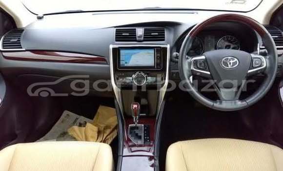 কিনুন ব্যবহৃত Toyota গাড়ী কিনুন ব্যবহৃত Toyota গাড়ী