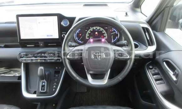 কিনুন ব্যবহৃত Toyota গাড়ী কিনুন ব্যবহৃত Toyota গাড়ী