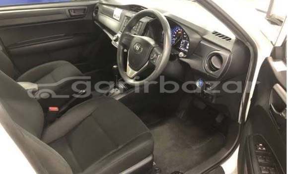 কিনুন ব্যবহৃত Toyota গাড়ী কিনুন ব্যবহৃত Toyota গাড়ী