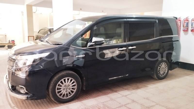 Big with watermark toyota esquire dhaka dhaka 10931