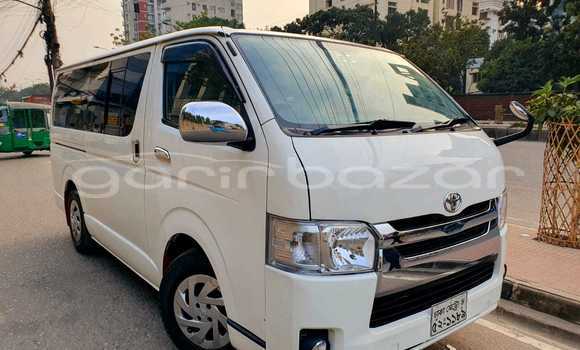 Buy Used 2011 Toyota Hiace gl in Dhaka, Dhaka Buy Used 2011 Toyota Hiace gl in Dhaka, Dhaka