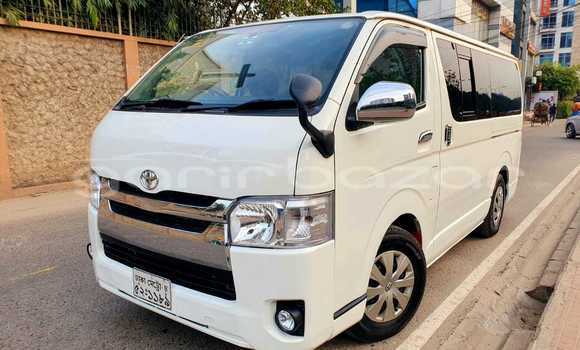 Buy Used 2011 Toyota Hiace gl in Dhaka, Dhaka Buy Used 2011 Toyota Hiace gl in Dhaka, Dhaka