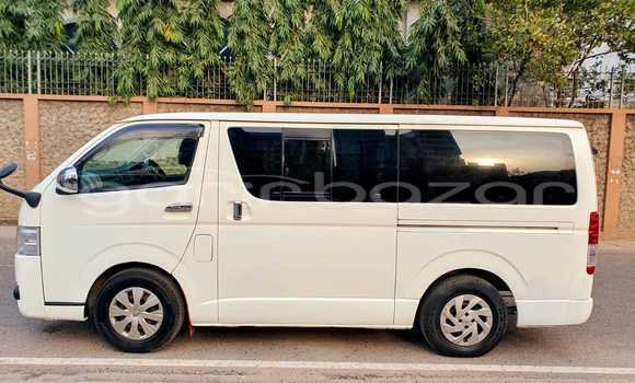 Buy Used 2011 Toyota Hiace gl in Dhaka, Dhaka Buy Used 2011 Toyota Hiace gl in Dhaka, Dhaka