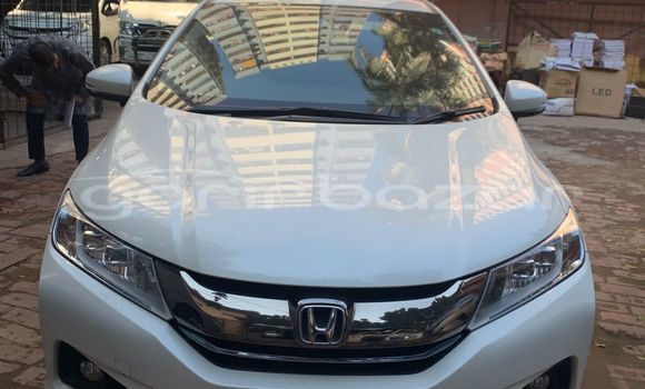 Buy Used 2017 Honda Grace in Dhaka, Dhaka Buy Used 2017 Honda Grace in Dhaka, Dhaka