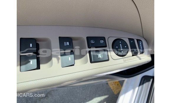 Buy Import 2019 Hyundai Elantra in Import - Dubai, Bandarban Buy Import 2019 Hyundai Elantra in Import - Dubai, Bandarban