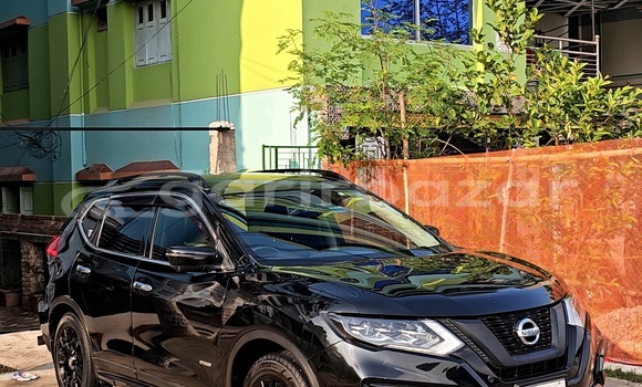 কিনুন ব্যবহৃত Nissan গাড়ী কিনুন ব্যবহৃত Nissan গাড়ী