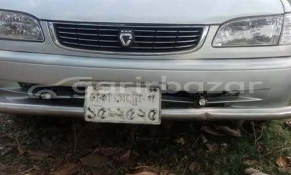কিনুন ব্যবহৃত Toyota গাড়ী
