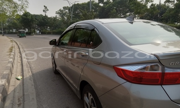 কেনা ব্যবহৃত Honda Grace Grey গাড়ী মধ্যে ঢাকা মধ্যে Dhaka কেনা ব্যবহৃত Honda Grace Grey গাড়ী মধ্যে ঢাকা মধ্যে Dhaka