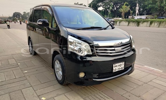 Buy Used 2012 Toyota X Noah in Dhaka, Dhaka Buy Used 2012 Toyota X Noah in Dhaka, Dhaka