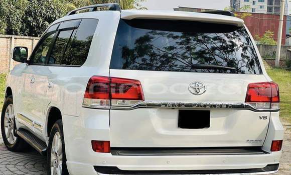 কেনা ব্যবহৃত Toyota Land Cruiser White গাড়ী মধ্যে ঢাকা মধ্যে Dhaka কেনা ব্যবহৃত Toyota Land Cruiser White গাড়ী মধ্যে ঢাকা মধ্যে Dhaka